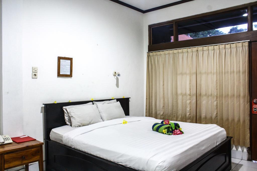 Hotel Puri Tanah Lot Kuta Lombok Exteriér fotografie