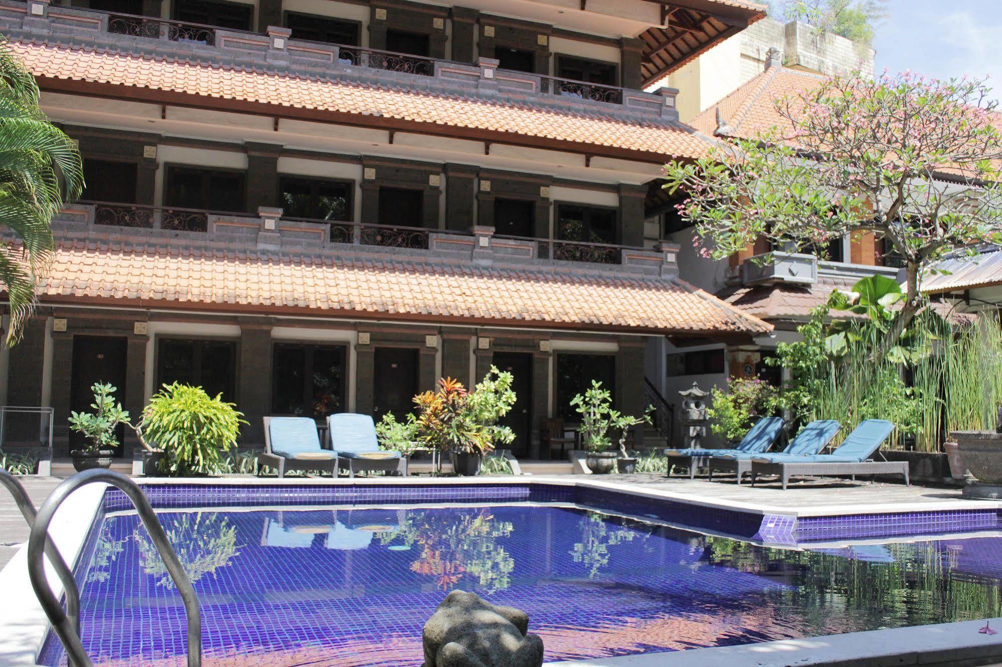 Hotel Puri Tanah Lot Kuta Lombok Exteriér fotografie