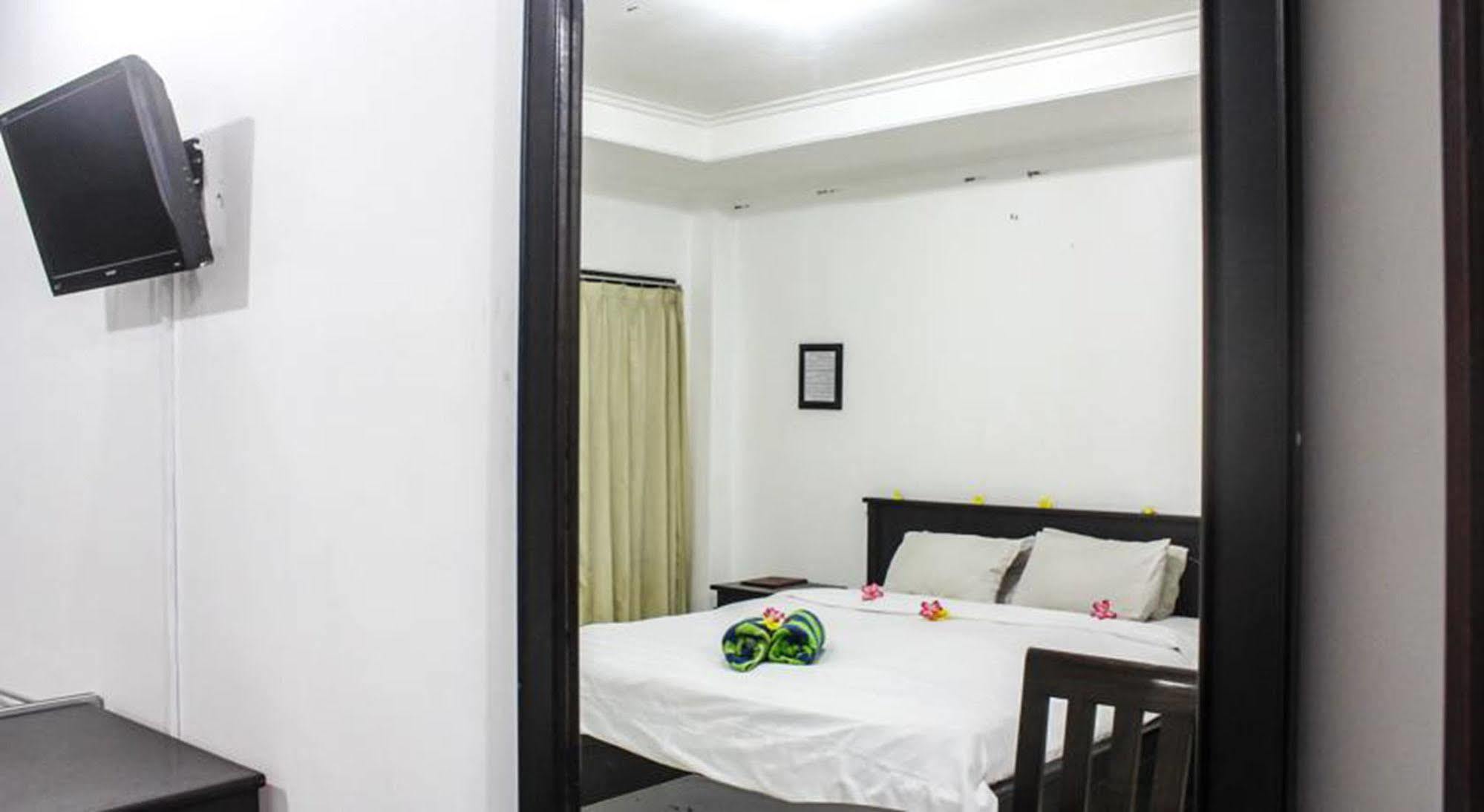 Hotel Puri Tanah Lot Kuta Lombok Exteriér fotografie