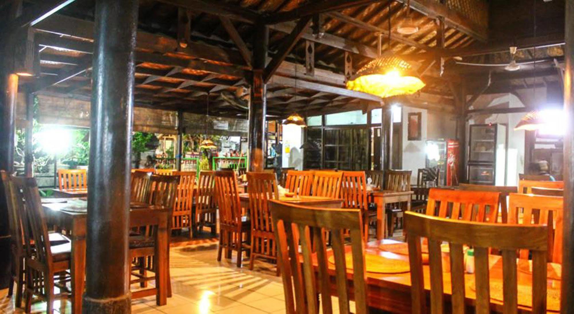 Hotel Puri Tanah Lot Kuta Lombok Exteriér fotografie