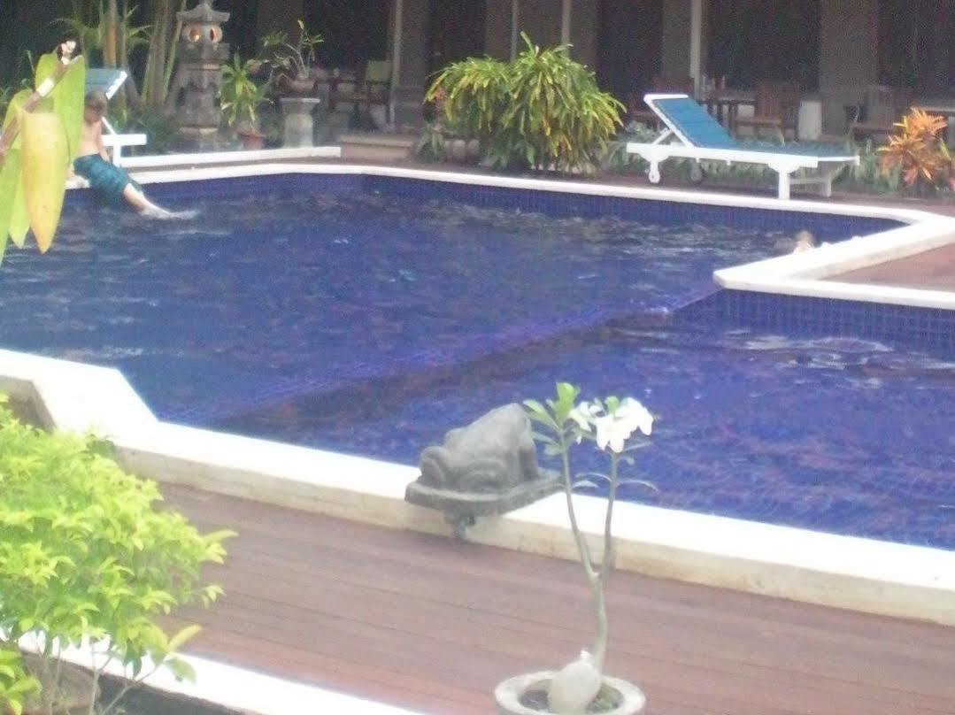 Hotel Puri Tanah Lot Kuta Lombok Exteriér fotografie